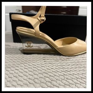 CHANEL BEIGE Lambskin & Clear WEDGE HEEL ❤️